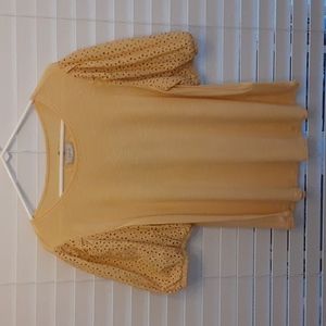 Very cute eyelet puffed sleeves knit top. NWT